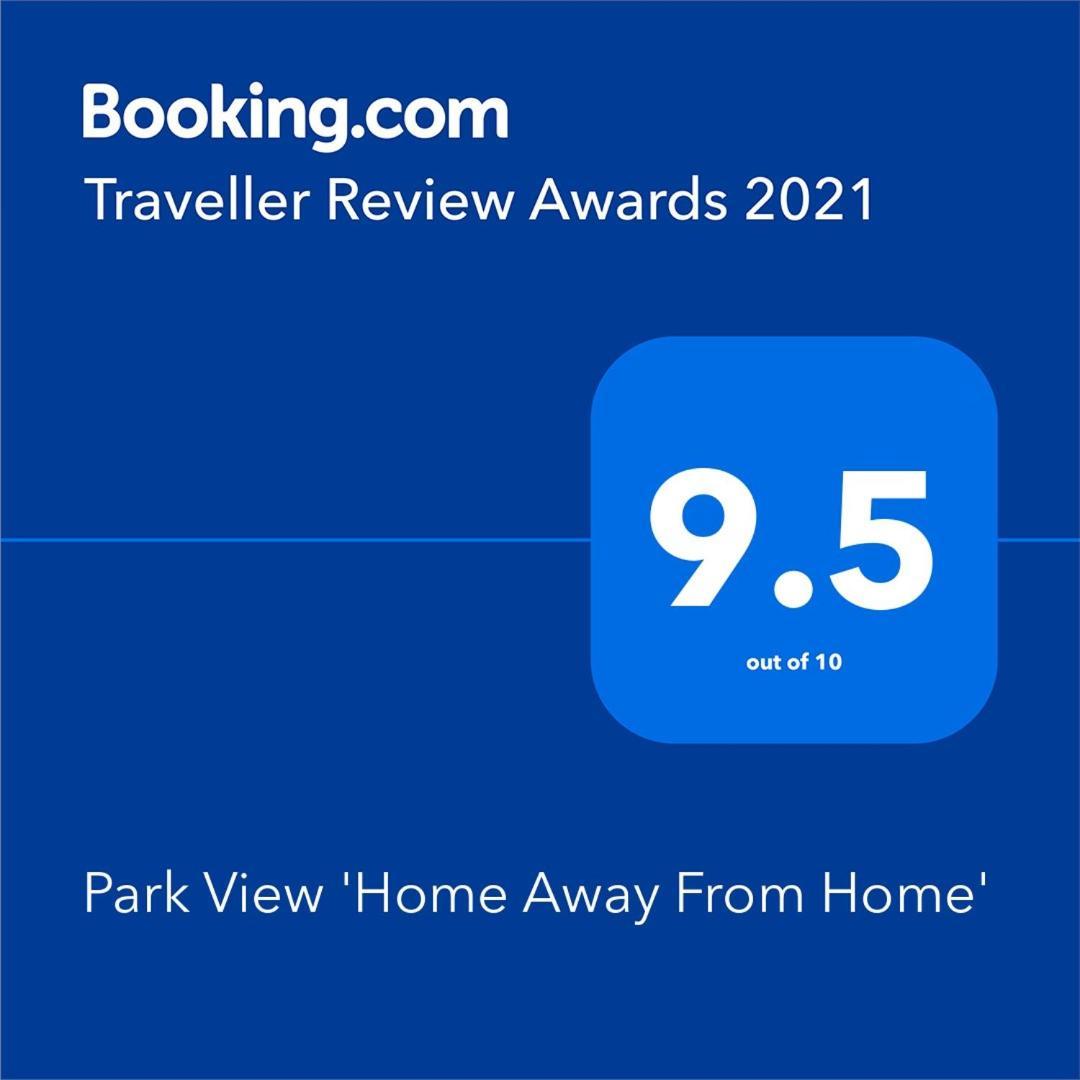 Park View 'Home Away From Home' Feilding Bagian luar foto